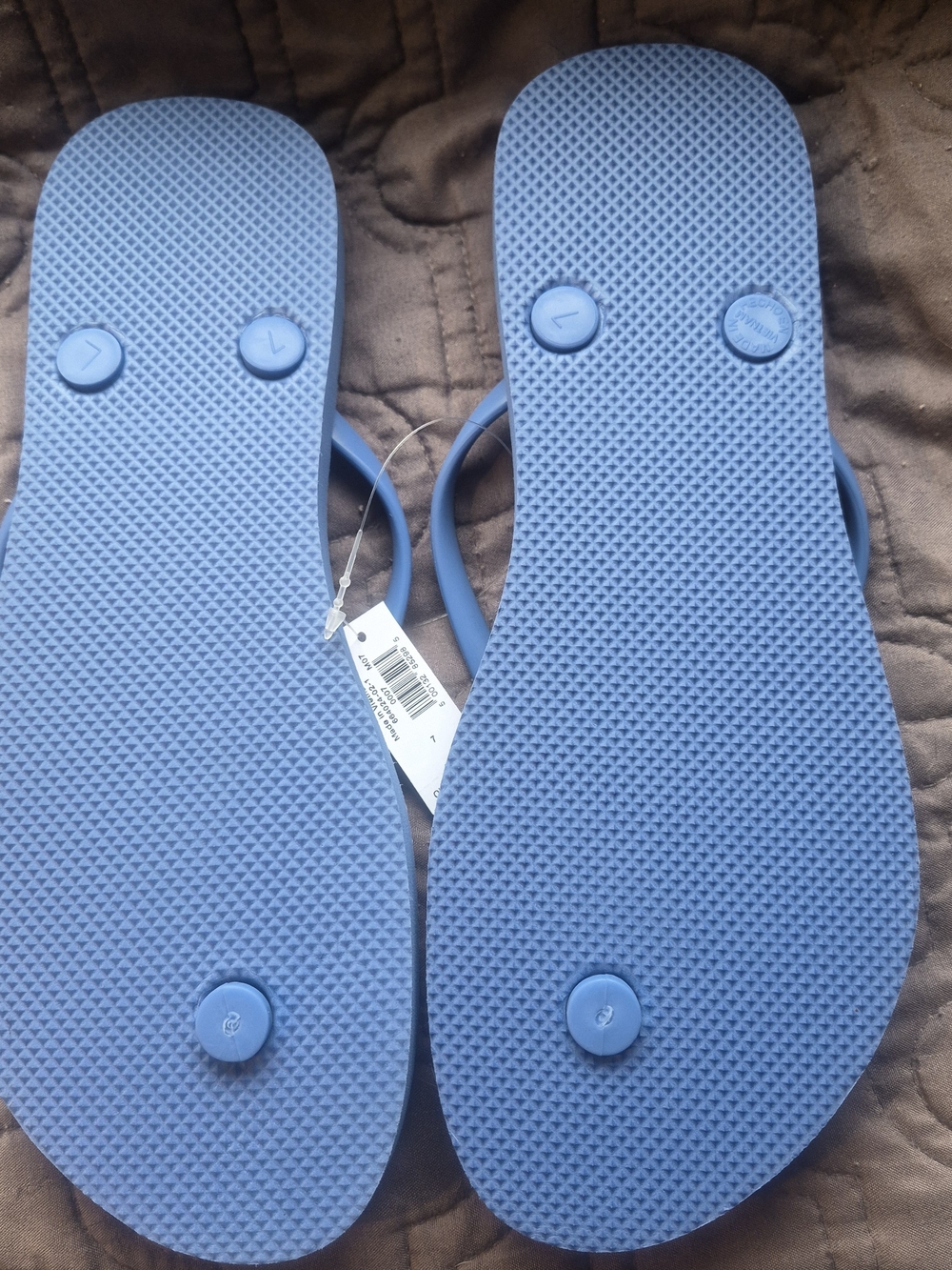 Bundle Of 3 Pair Old Navy Flip Flops - Picture 2 of 6